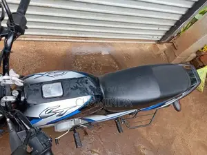 Bajaj CT100 ES 2024