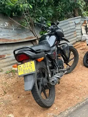Hero CD 100 2018