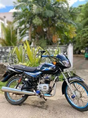 Bajaj CT100 2017
