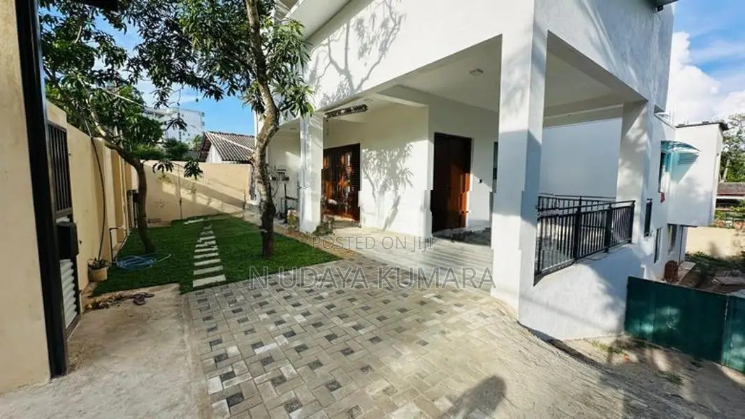 Gampaha Rooms for Rent - Working Girls