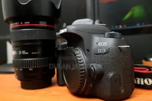 Canon 77D Camera
