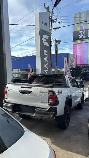 Toyota Hilux REVO ROCCO 2025