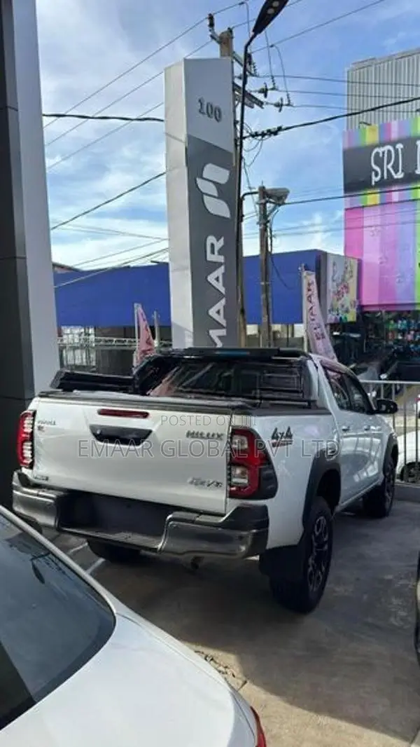 Toyota Hilux REVO ROCCO 2025