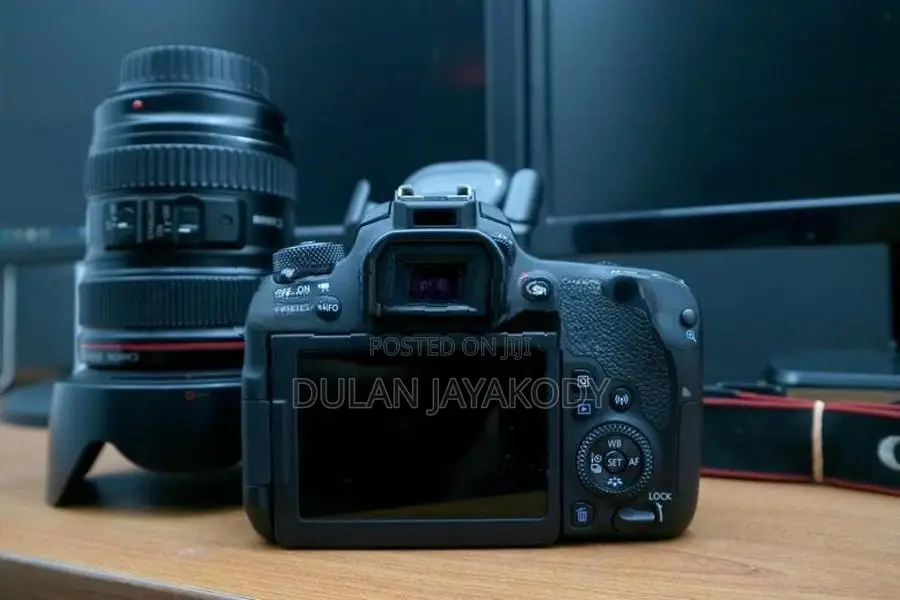 Canon 77D Camera