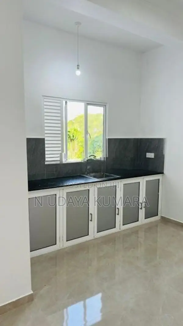 Gampaha Rooms for Rent - Working Girls