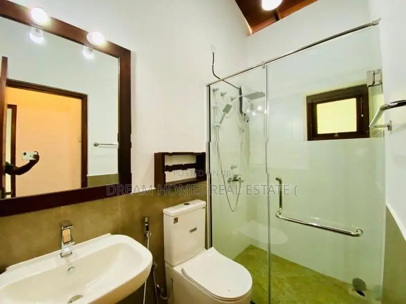 Brand-New Luxury 2-Story House for Sale – Battaramulla
