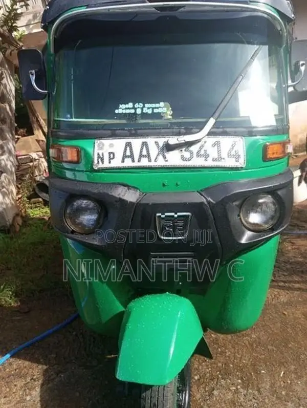 Bajaj RE 2015