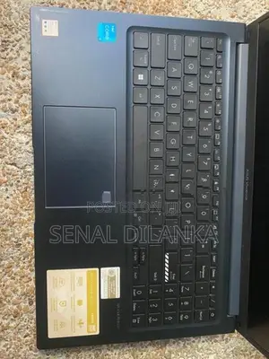 Asus Vivobook X1504VA