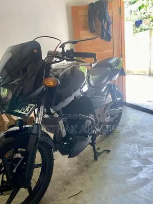 Bajaj Pulsar 180 2010
