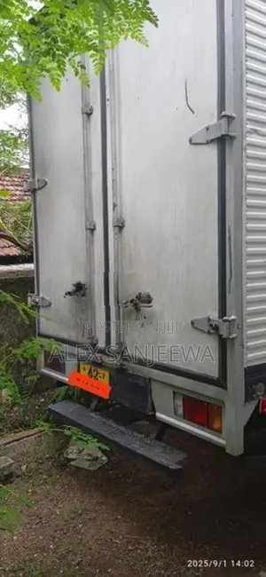 Isuzu 250 1984