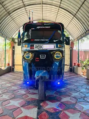 Bajaj RE Three Wheel 2016