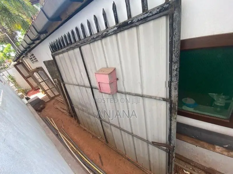 Heavy-Duty Galvanized Iron Gates