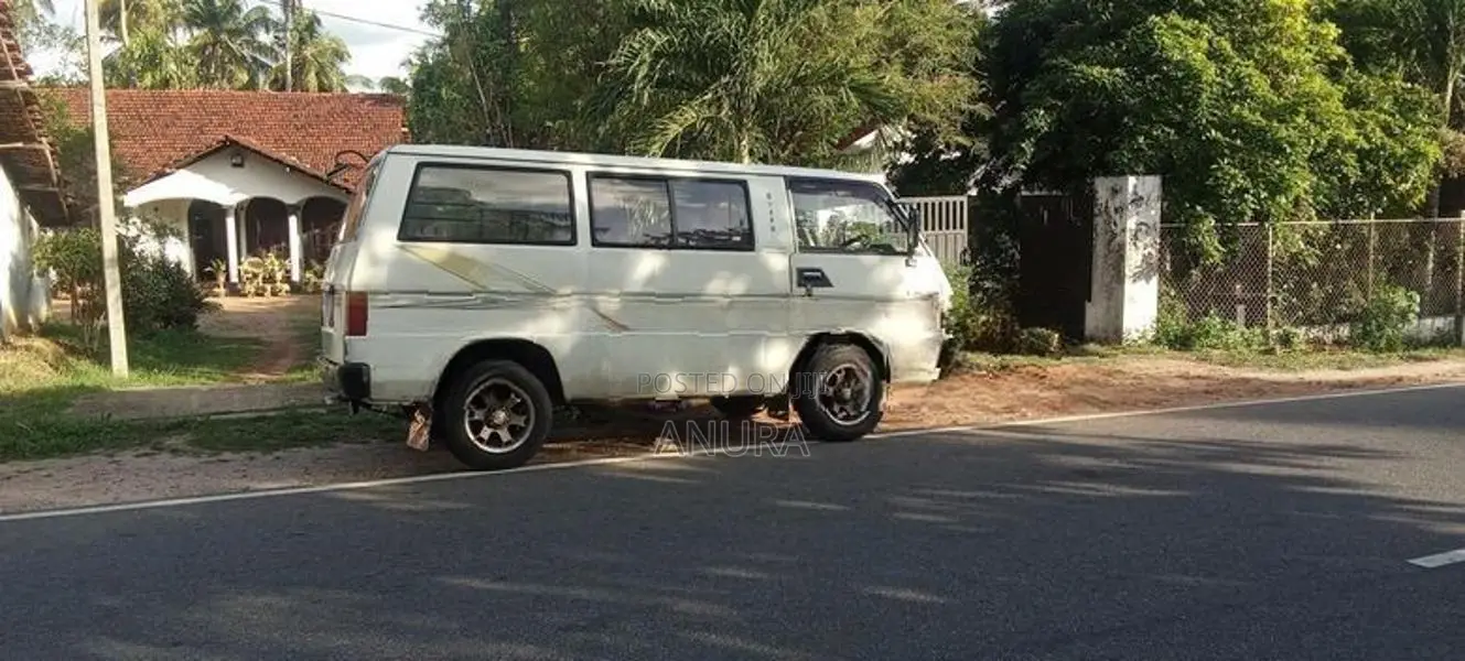Mitsubishi L300 1983