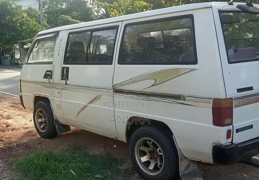 Mitsubishi L300 1983