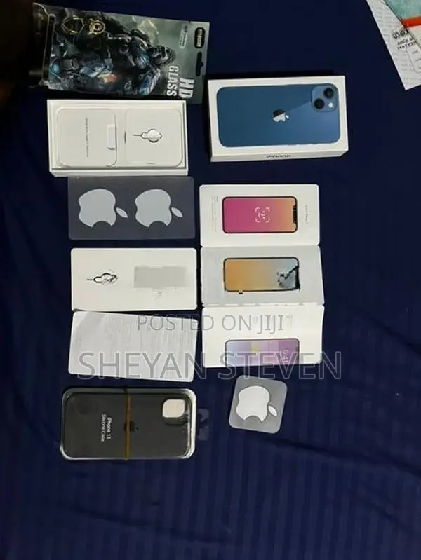 Apple iPhone 13 (Used)