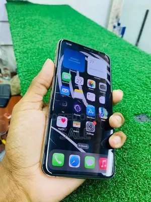 Apple iPhone XS Max (Used)