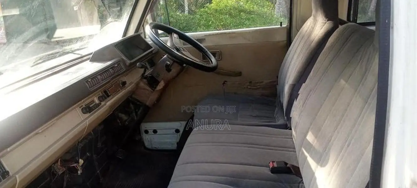 Mitsubishi L300 1983