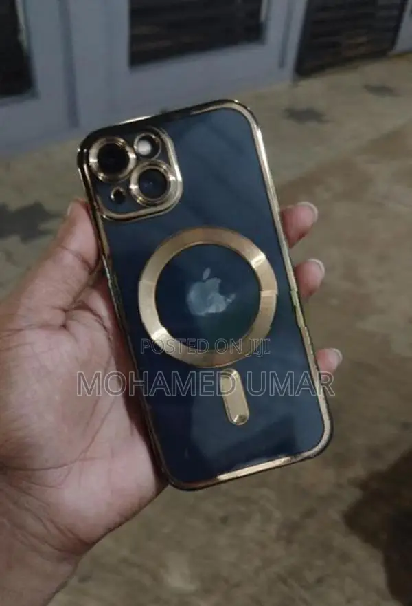 Apple iPhone 13 (Used)