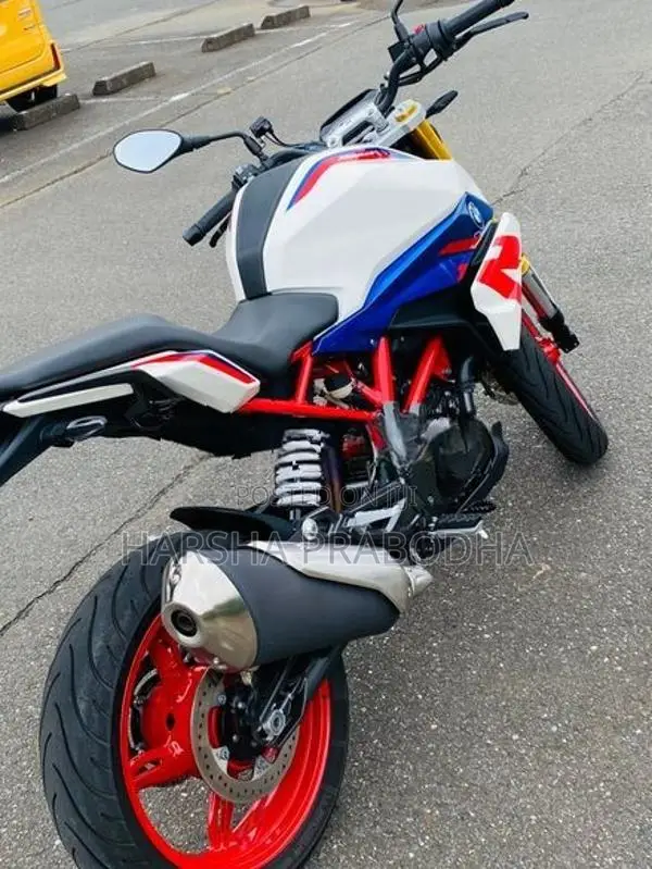 BMW G 310 R 2023