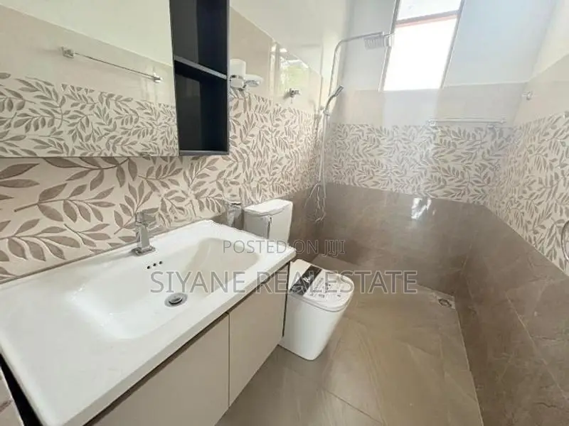 House for Sale in Athurugiriya
