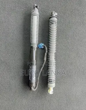 BMW 740 G12 Rear Electric Boot Shocks