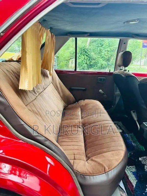 Nissan Sunny B11 1982