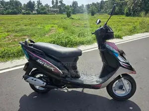 TVS Streak Scooty 2012