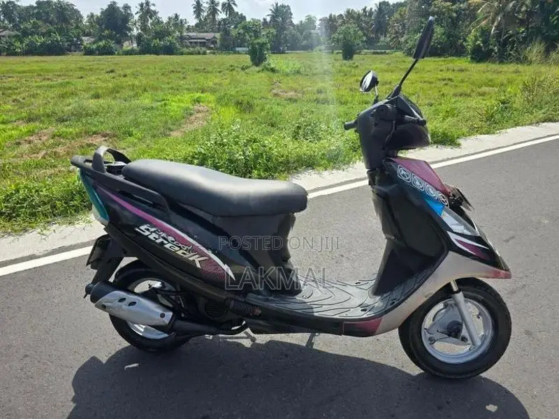 TVS Streak Scooty 2012