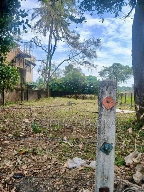 Embuldeniya,Nugegoda Peacefull Resdential 10p Land plot