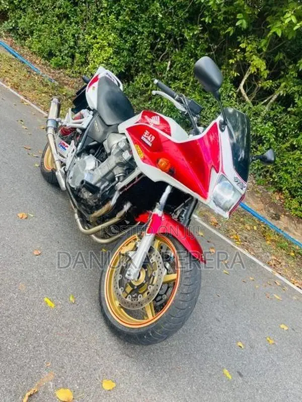 Honda CB4 2012