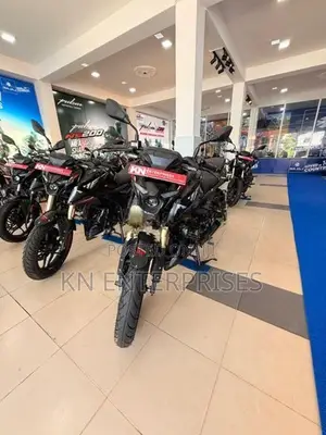 Bajaj Pulsar N160 Premium 2026