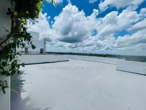 Modern 3BR House with Swimming Pool Gym – Battaramulla