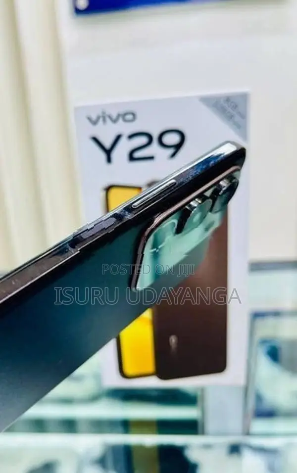 Vivo V29E 256GB (Used)