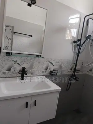 A BRAND NEW SINGALE STORY HOUSE In WALKING DISTANCE HIGH LEVEL ROAD