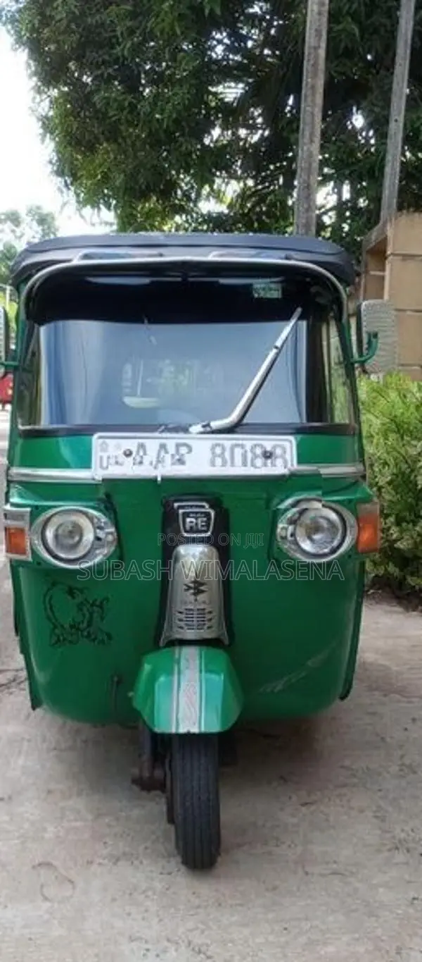 Bajaj RE 2012
