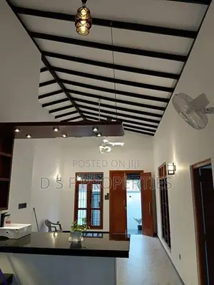 A BRAND NEW SINGALE STORY HOUSE In WALKING DISTANCE HIGH LEVEL ROAD