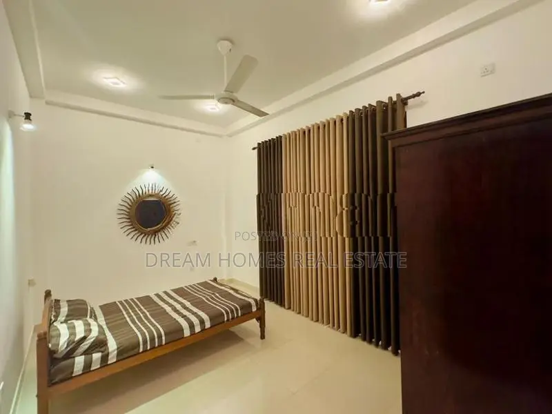 Ultra-Luxury 4-Storey Modern Residence for Sale – Kottawa