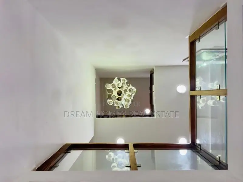 Ultra-Luxury 4-Storey Modern Residence for Sale – Kottawa