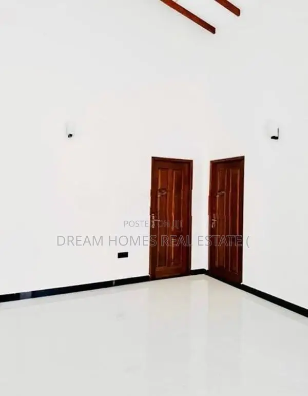 Beautiful 3 Bedroom House for Sale in Athurugiriya