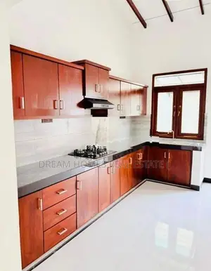 Beautiful 3 Bedroom House for Sale in Athurugiriya