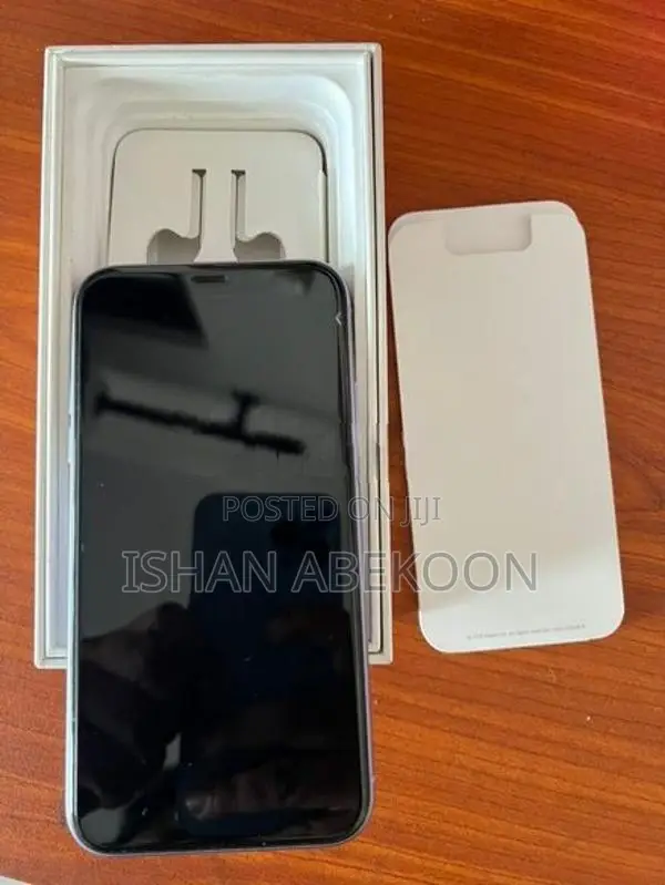 Apple iPhone 11 (Used)
