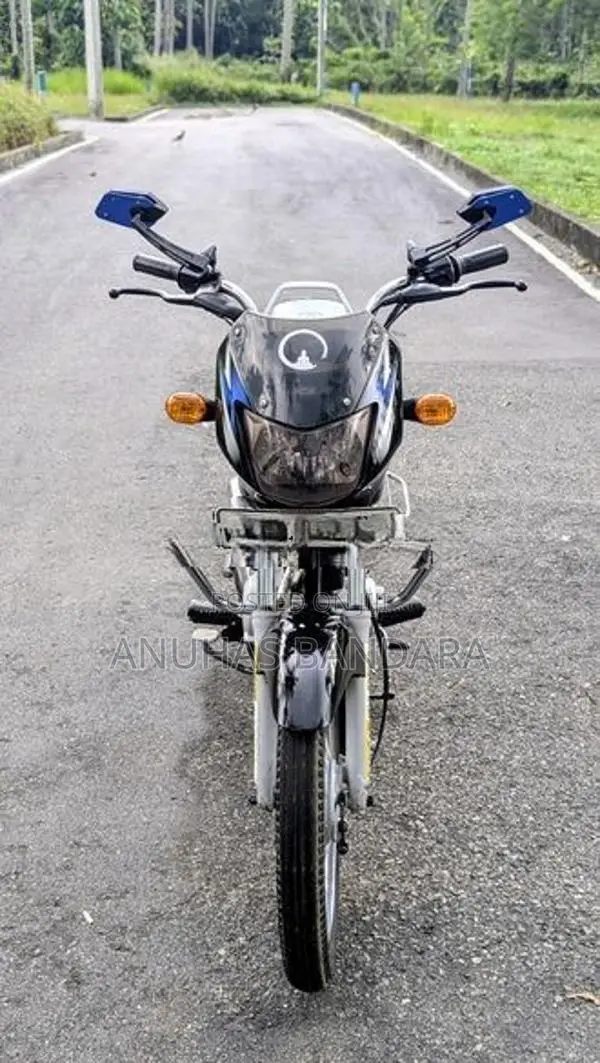Bajaj CT100 2005