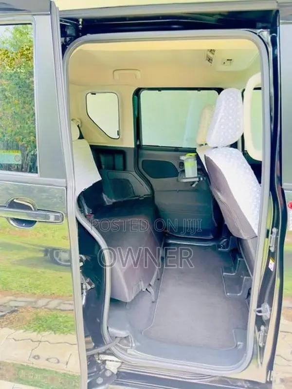 Nissan Roox 2023