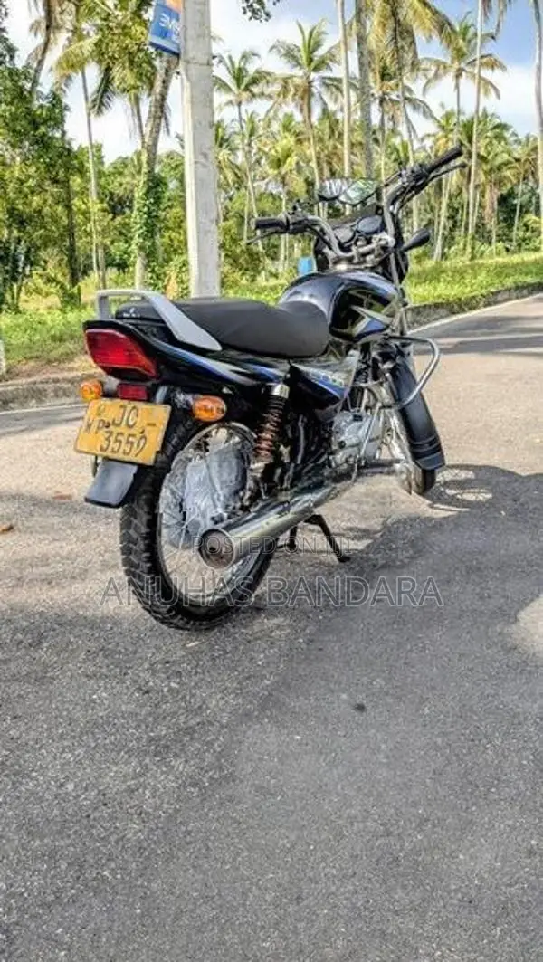 Bajaj CT100 2005