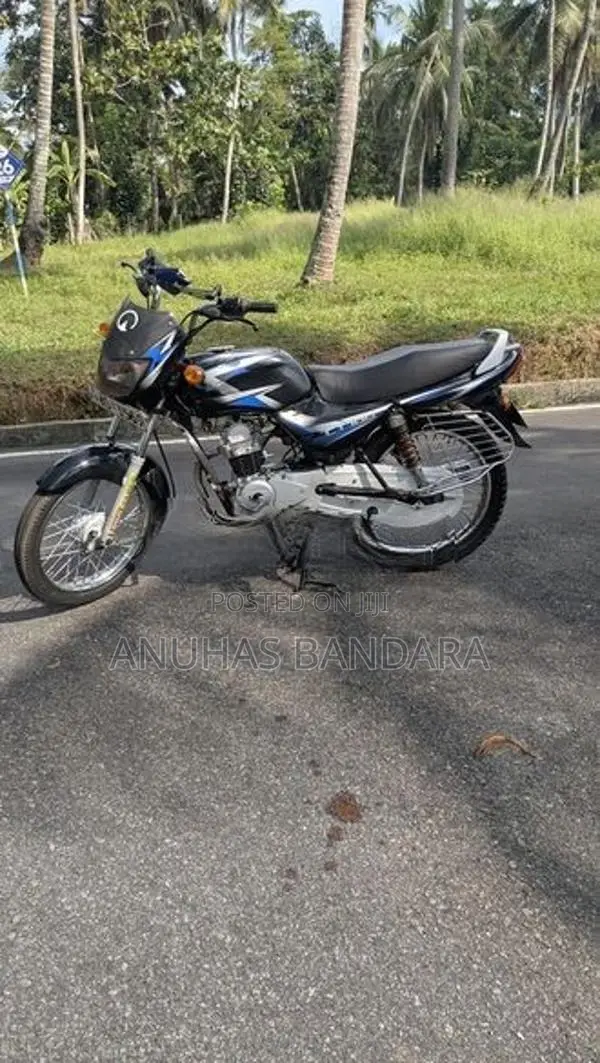 Bajaj CT100 2005