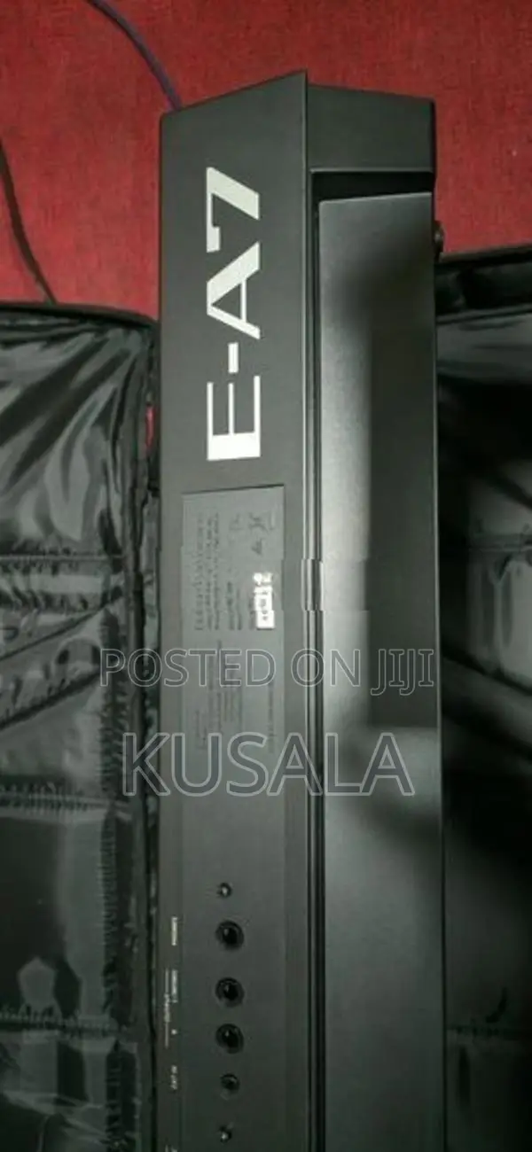 Roland E-A7 Keyboard