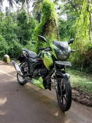 TVS Apache 2016