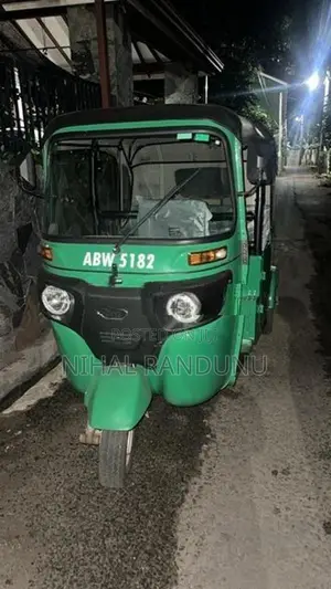 Bajaj RE 2025