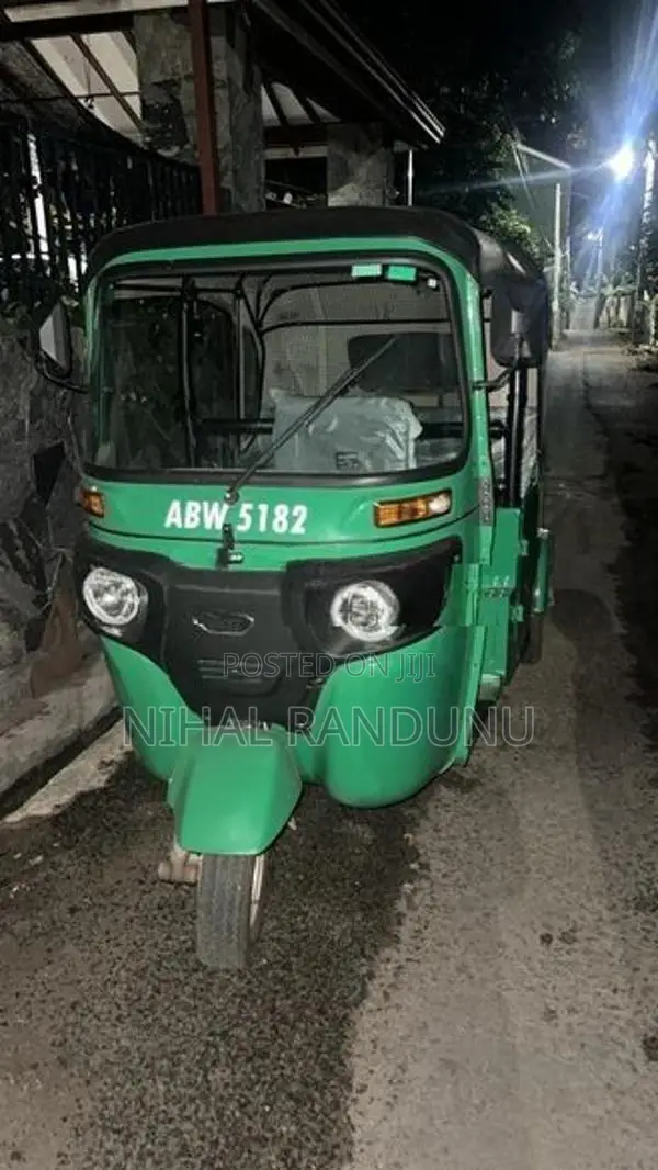 Bajaj RE 2025