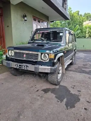 Mitsubishi Pajero 1985